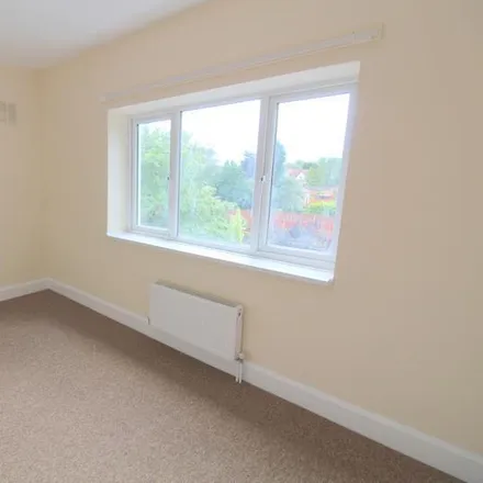 Image 6 - Petersfield Court, Stratford Road, Hall Green, B28 9BL, United Kingdom - Apartment for rent