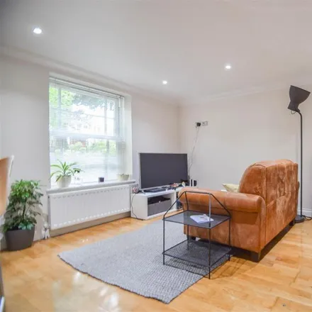 Rent this 1 bed apartment on Cantelowes Road in London, NW1 9XU
