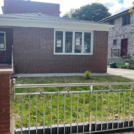 Buy this 4 bed house on 156-02 59th Avenue in New York, NY 11355