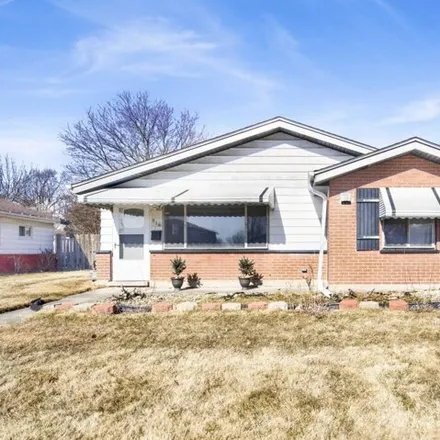 Buy this 3 bed house on 946 160th Place in Calumet City, IL 60409
