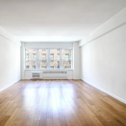 Image 2 - 120 EAST 36TH STREET 4F in New York - Apartment for sale