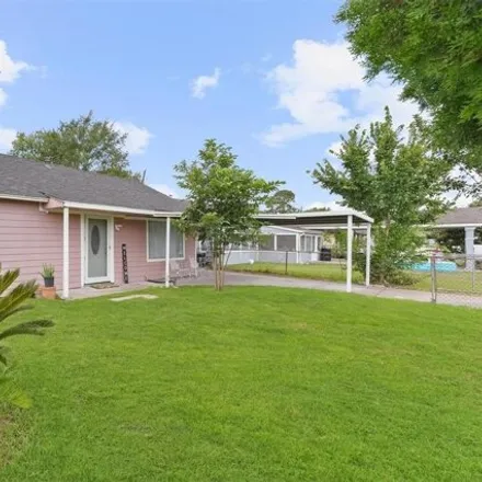 Buy this 3 bed house on 528 Pecan Dr in South Houston, Texas