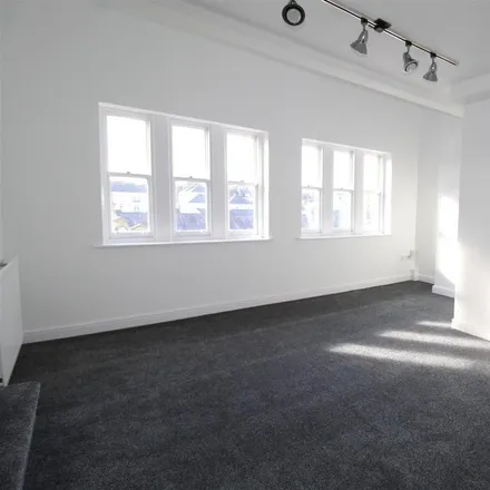 Image 3 - unnamed road, Skircoat Green, HX1 2NW, United Kingdom - Apartment for rent