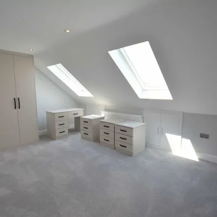 Image 4 - Great North Way, London, NW4 1PT, United Kingdom - Apartment for rent