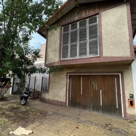 Buy this studio house on San Raimundo 64 in Partido de Lomas de Zamora, B1834 FYG Turdera