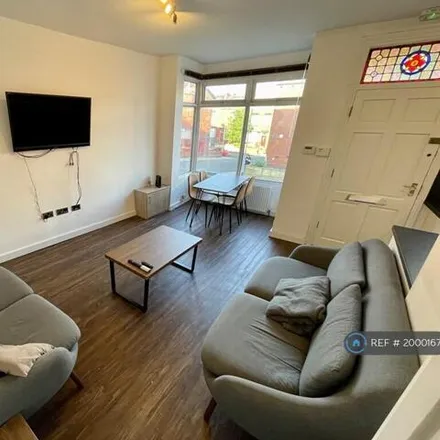Rent this 1 bed house on Lumley Avenue in Leeds, LS4 2NH