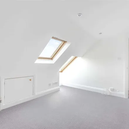 Rent this 3 bed apartment on 6 in 8 Avondale Road, London