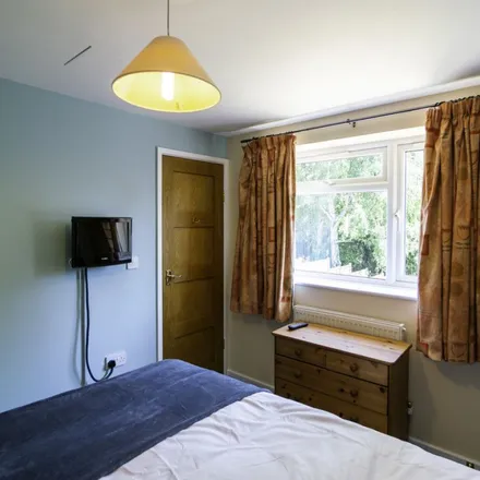 Rent this 1 bed apartment on 51 St. Saviour's Road in Reading, RG1 6EJ