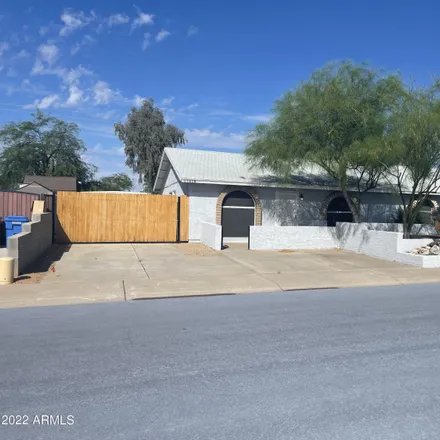 Rent this 4 bed house on 17618 North 40th Place in Phoenix, AZ 85032