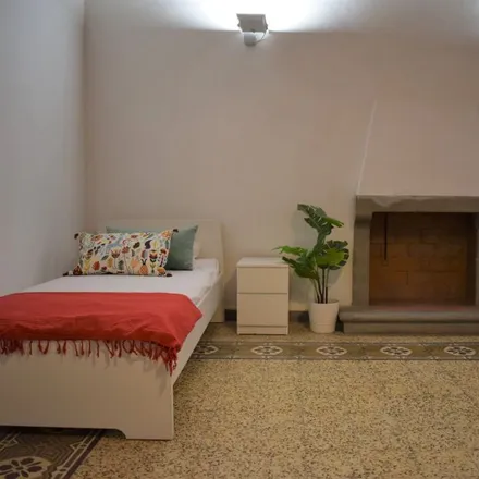 Rent this 5 bed room on Enoteca Bruni in Borgo Ognissanti 25/r, 50123 Florence FI