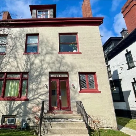 Buy this studio house on 152 South Fairmount Street in Pittsburgh, PA 15206
