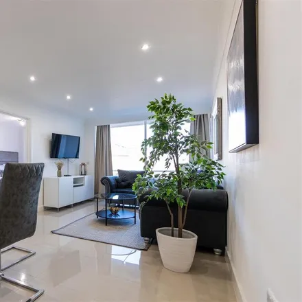 Rent this 3 bed apartment on Regent Court in 1 North Bank, London