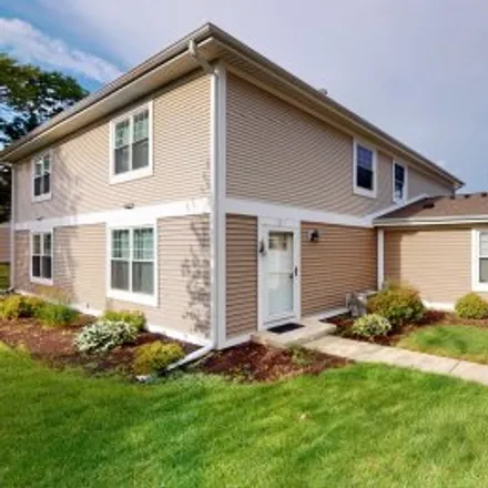 Rent this 2 bed apartment on #368,368 Farmingdale Circle in Writer Estates, Vernon Hills