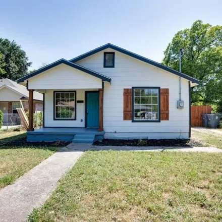 Buy this studio house on 2722 Gertrude Avenue in Dallas, TX 75210