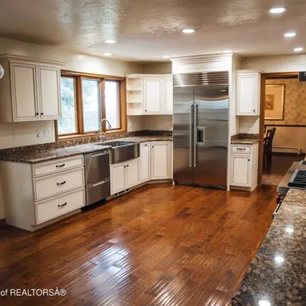 Image 4 - 449 Country Club Lane, Pinedale, WY 82941, USA - House for sale