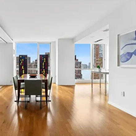 Buy this 2 bed condo on 200 Chambers Street in New York, NY 10007