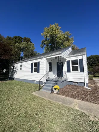 Buy this 3 bed house on 211 Laws Avenue in Chattanooga, TN 37411
