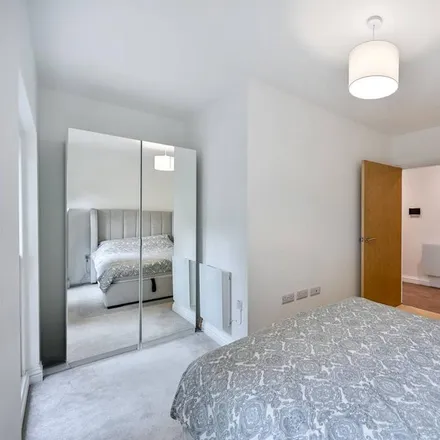 Image 6 - Sleeplicity London Heathrow, 10 Hanworth Road, Sparrow Farm, London, TW13 5AB, United Kingdom - Apartment for rent