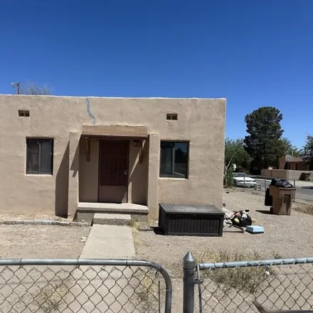 Buy this 4 bed house on 592 La Colonia Street in Las Cruces, NM 88005