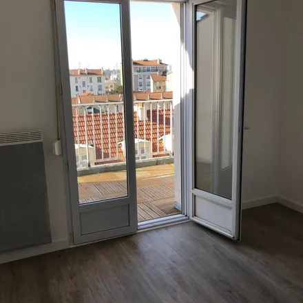 Rent this 2 bed apartment on 22 Avenue Lucie in 93250 Villemomble, France