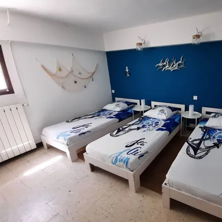 Rent this 2 bed house on 13600 La Ciotat