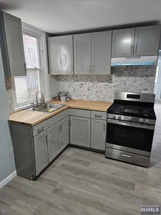 Image 3 - 230 Ackerman Avenue, Clifton, NJ 07011, USA - Apartment for rent