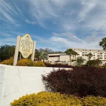 Buy this 2 bed condo on 501 West 9th Avenue in Mount Dora, FL 32757