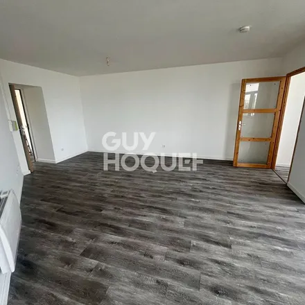 Rent this 1 bed apartment on 14 Rue d'Edimbourg in 62100 Calais, France