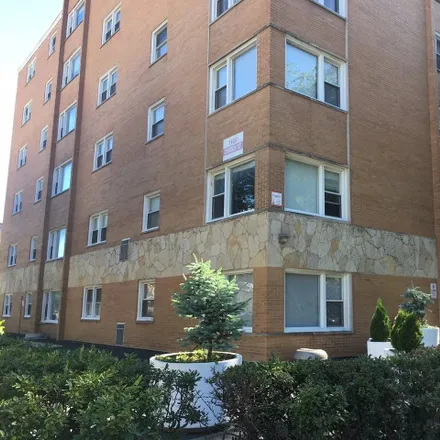 Rent this 1 bed apartment on 2319 Brown Avenue in Evanston, IL 60201