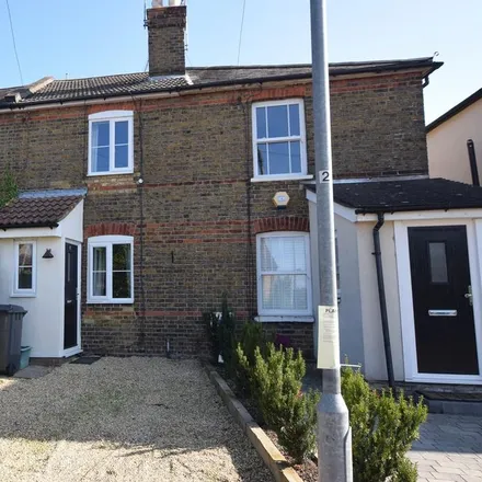Rent this 2 bed townhouse on Lionfield Terrace in Chelmsford, CM1 7RH