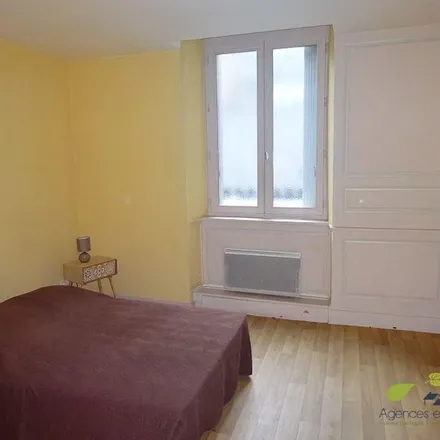 Rent this 2 bed apartment on Foyer Rural in Rue Roger Salengro, 87400 Saint-Léonard-de-Noblat
