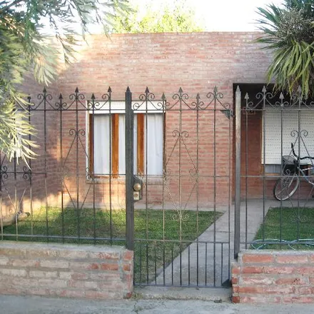 Buy this 2 bed house on Calle 40 in Partido de Balcarce, B7620 ELN Balcarce