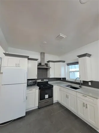 Rent this 3 bed apartment on 778 South 19th Avenue in Hollywood, FL 33020