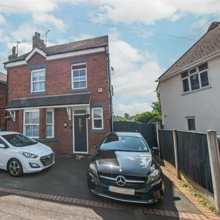 Buy this 5 bed house on 5 Fairfield Road in Uttoxeter, ST14 7JY
