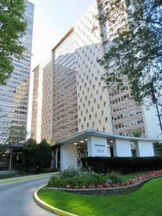 Buy this 2 bed condo on 3950 North Lake Shore Drive in Chicago, IL 60613