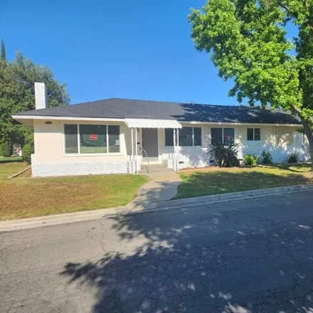 Buy this 3 bed house on 3723 North Arthur Avenue in Fresno, CA 93705