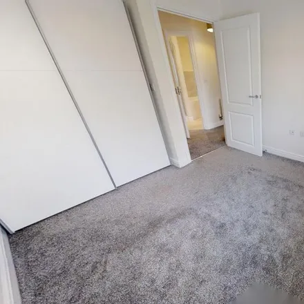 Image 5 - Pinfold Drive, Prestwich, M25 3TG, United Kingdom - Apartment for rent