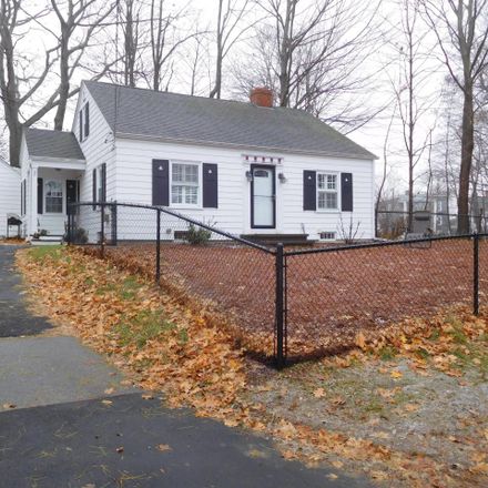 Rent this 3 bed house on 25 Bardwell Street in Lewiston, ME 04240