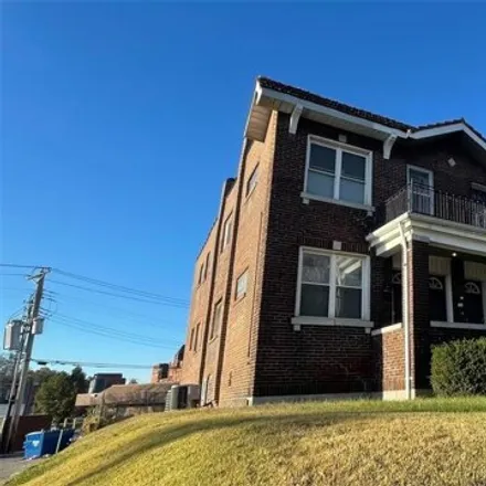 Image 2 - 1822-1824 Russell Boulevard, St. Louis, MO 63104, USA - House for rent