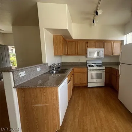 Image 5 - 7230 Bird Cherry Street, Spring Valley, NV 89148, USA - Condo for rent