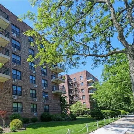 Buy this studio apartment on 226-26 Union Tpke Unit 5A in Bayside, New York