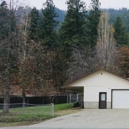 Buy this 4 bed house on 8480 Icicle Road in Leavenworth, WA 98826