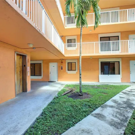 Buy this 2 bed condo on 6900 Southwest 39th Street in Davie, FL 33314