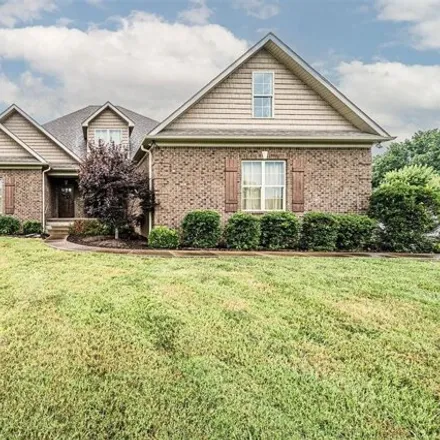 Buy this 3 bed house on 1069 Pleasant Hill Rd in Bowling Green, Kentucky