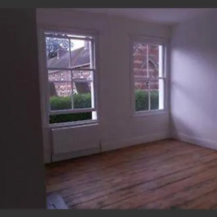 Image 1 - Flats 2-5, 10-11 Clifton Road, Exeter, EX1 2EY, United Kingdom - Townhouse for rent