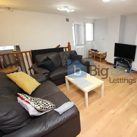 Rent this 3 bed townhouse on 187 Brudenell Street in Leeds, LS6 1EX