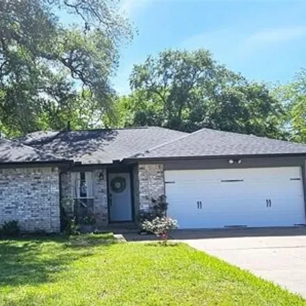 Buy this 3 bed house on 175 Forest Oaks Lane in Lake Jackson, TX 77566