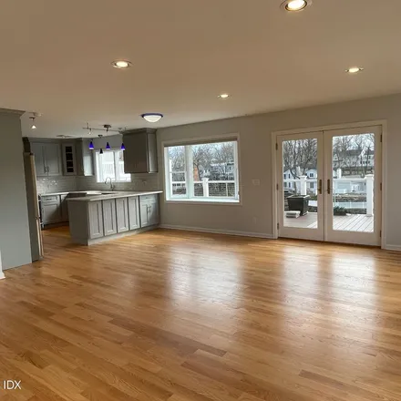 Rent this 3 bed apartment on 25 Davenport Avenue in Greenwich, CT 06830
