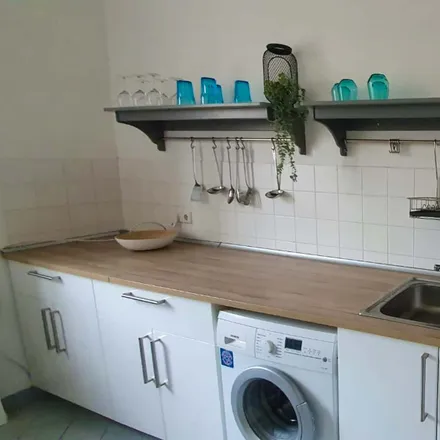 Rent this 2 bed apartment on Sansibarstraße 49 in 13351 Berlin, Germany