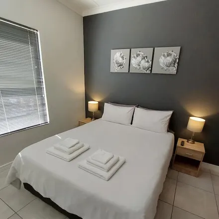 Rent this 1 bed condo on Cape Town Ward 15 in Somerset West, 7130
